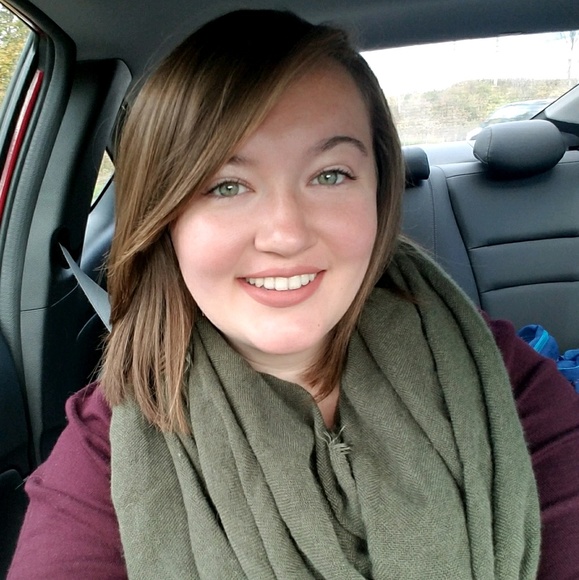 Meet your Posher, Cassie - Picture 1 of 1